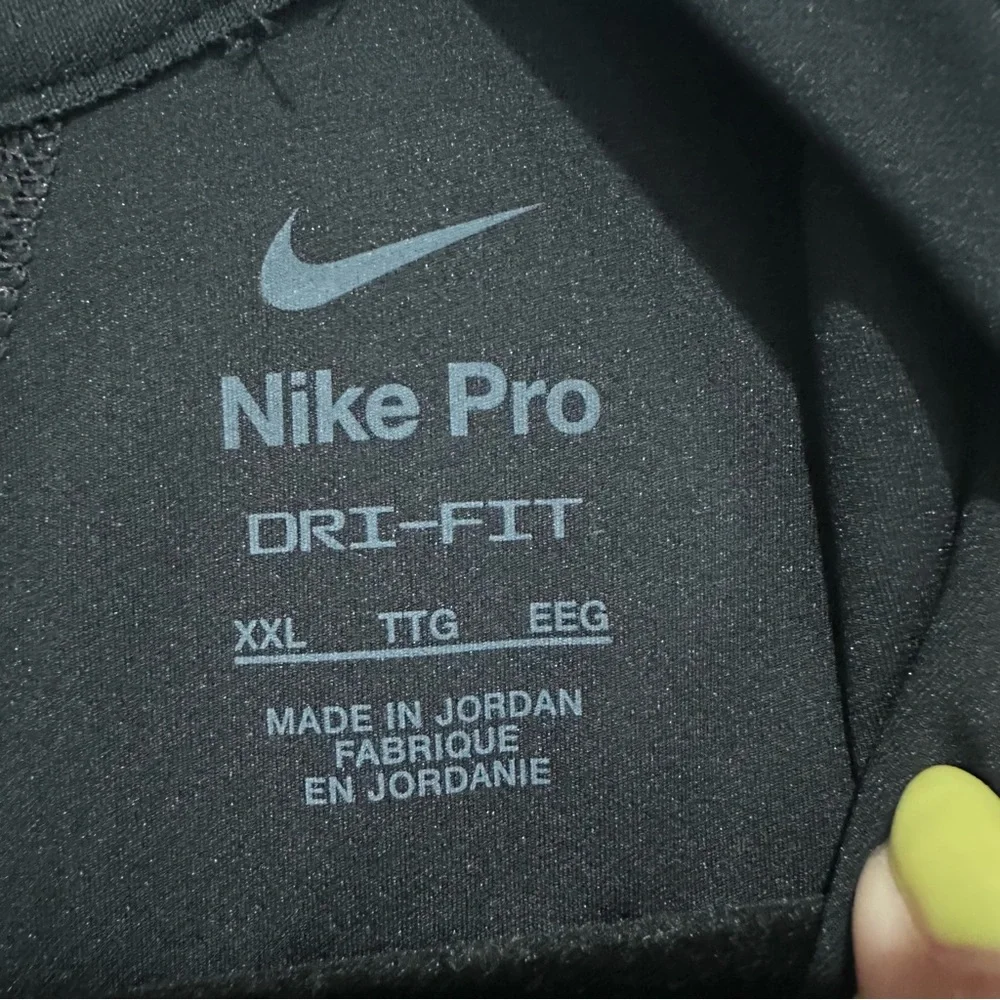 NEW Nike Dri Fit Tight Fit Training Sports Cropped Tank Black Size XXL